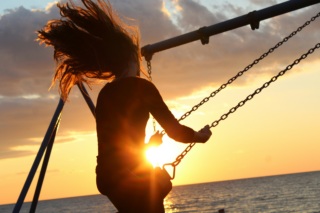 0855 TM Image Generic MFI People Move Sun Unsplash Free 5184 3456